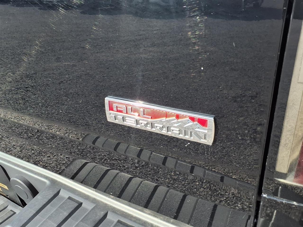 GMC Canyon 4WD Crew Cab 128.3" SLE 2015
