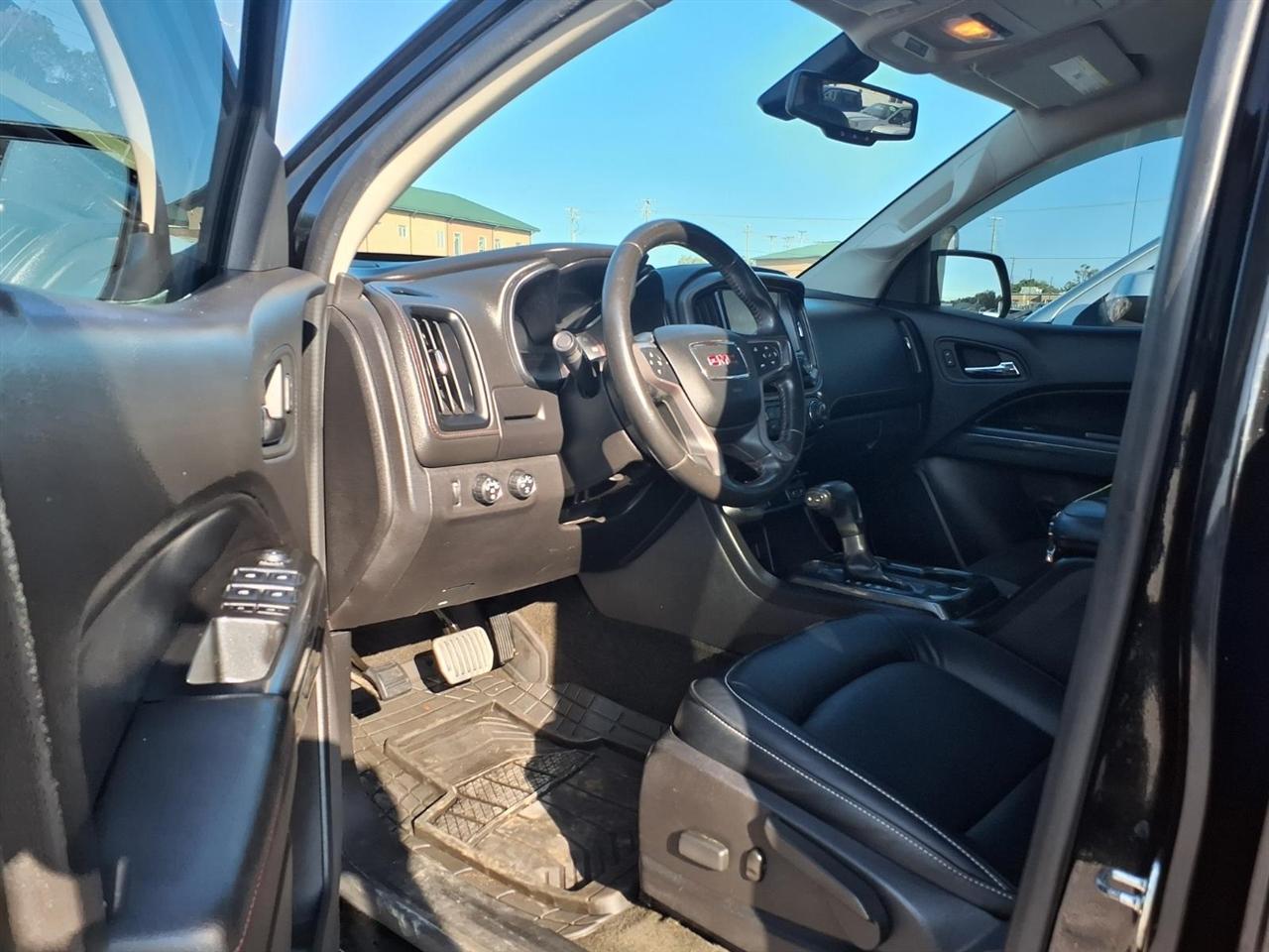 GMC Canyon 4WD Crew Cab 128.3" SLE 2015