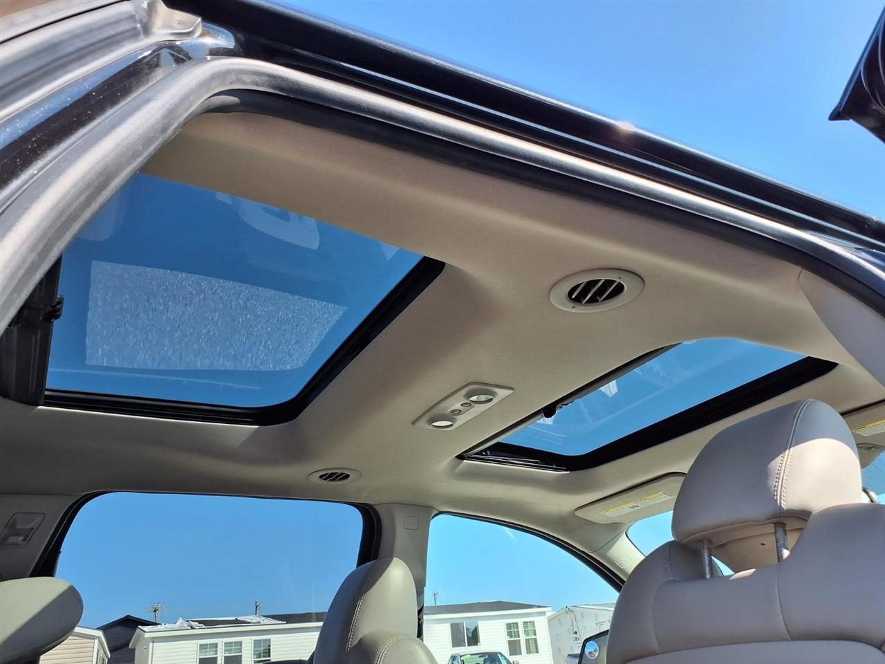 Chevrolet Traverse FWD 4dr LTZ 2012