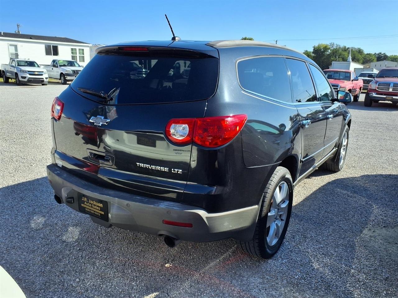 Chevrolet Traverse FWD 4dr LTZ 2012