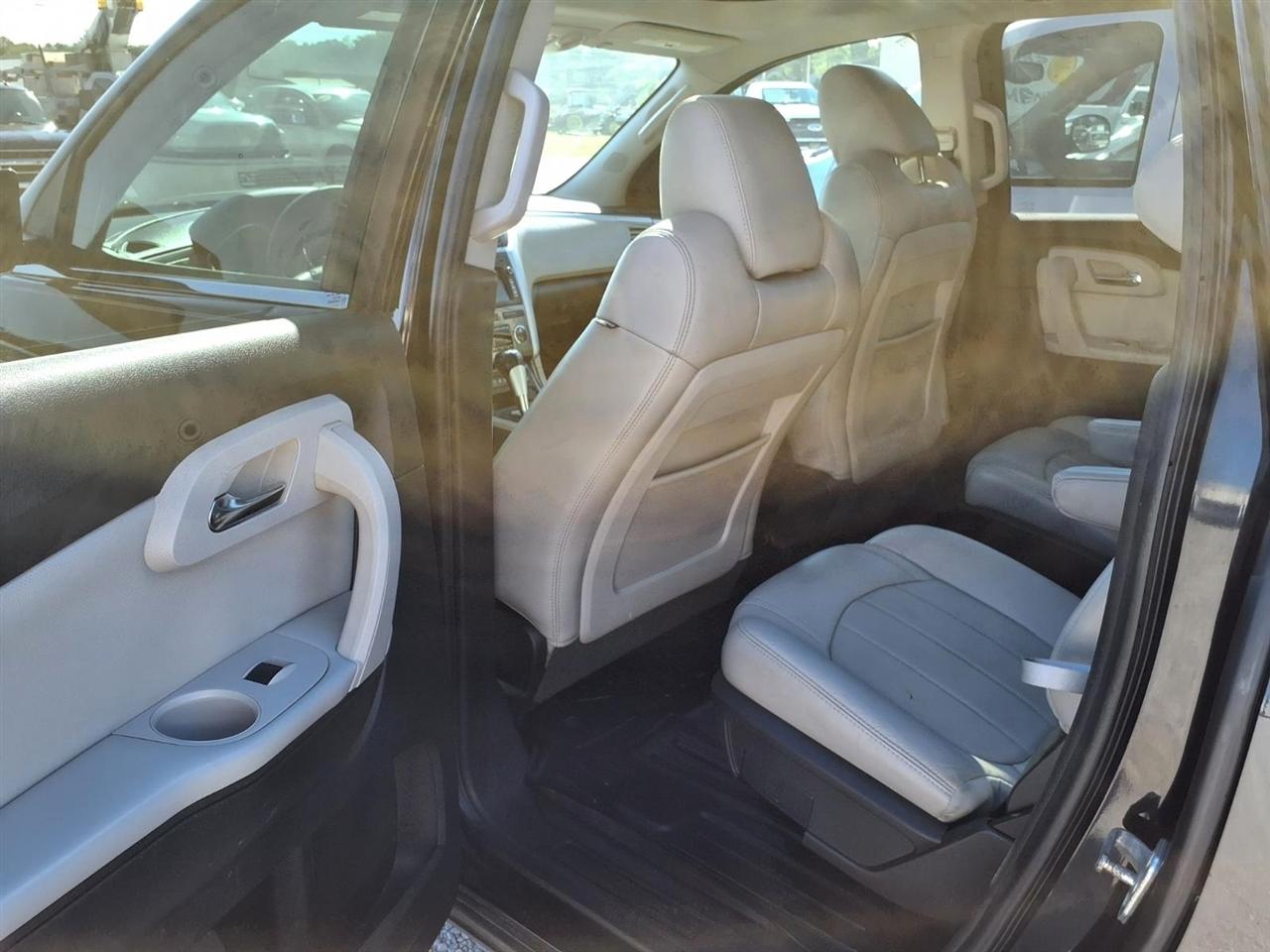 Chevrolet Traverse FWD 4dr LTZ 2012