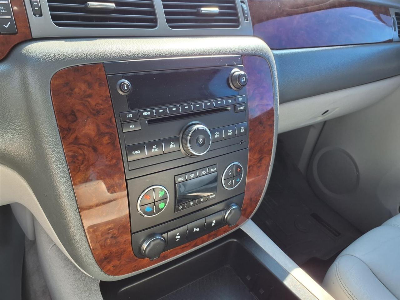 Chevrolet Tahoe 2WD 4dr LT 2014