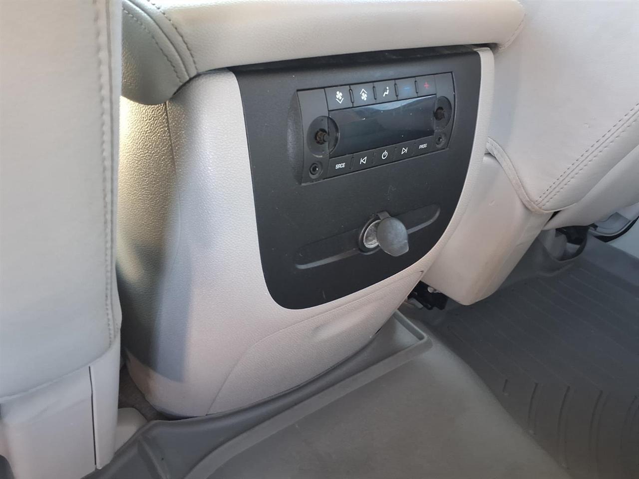 Chevrolet Tahoe 2WD 4dr LT 2014