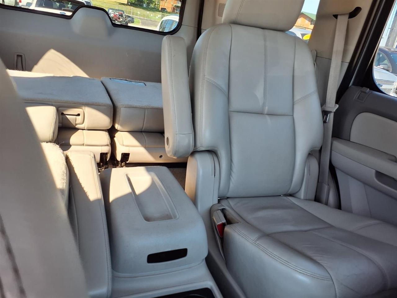 Chevrolet Tahoe 2WD 4dr LT 2014