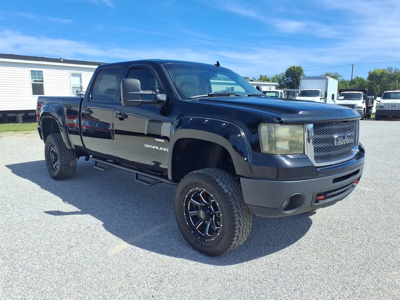 GMC Sierra 2500HD 4WD Crew Cab 153" SLT 2008