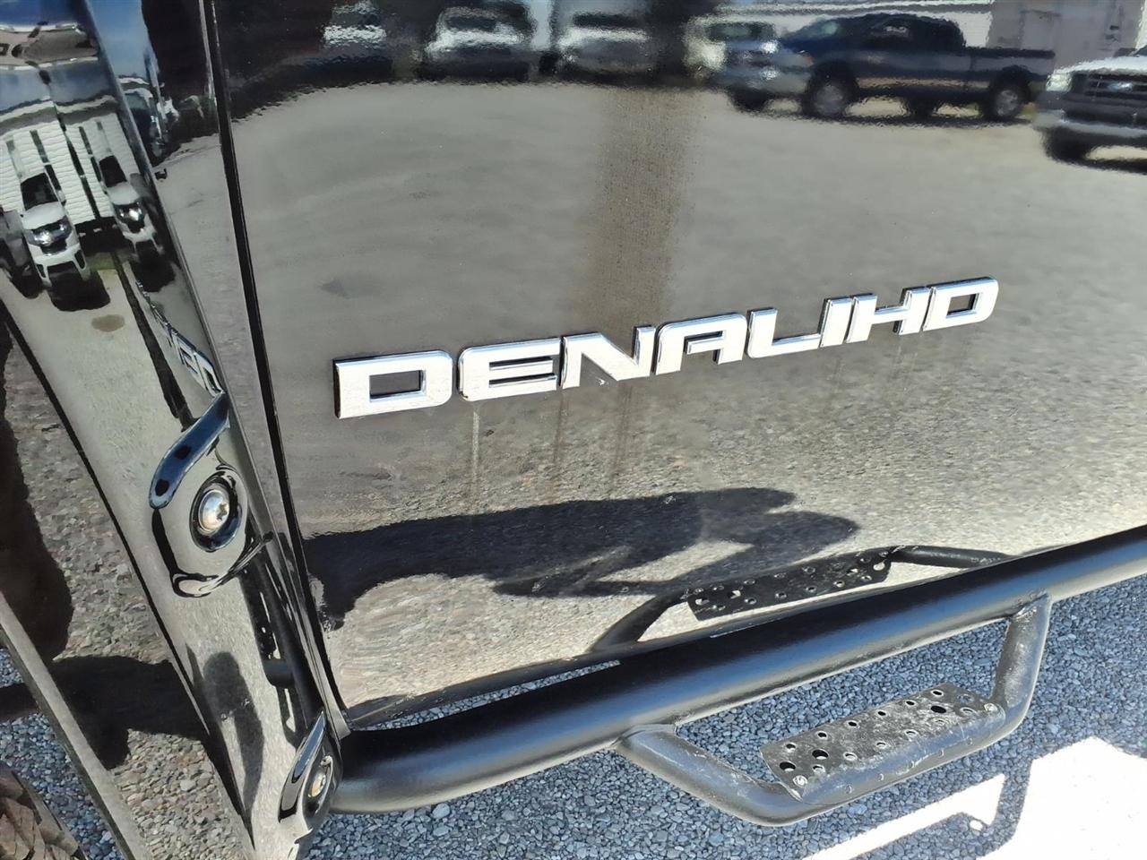 GMC Sierra 2500HD 4WD Crew Cab 153" SLT 2008