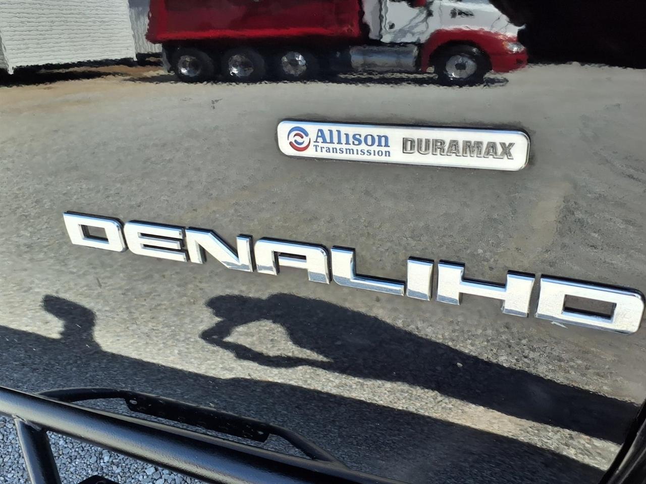 GMC Sierra 2500HD 4WD Crew Cab 153" SLT 2008
