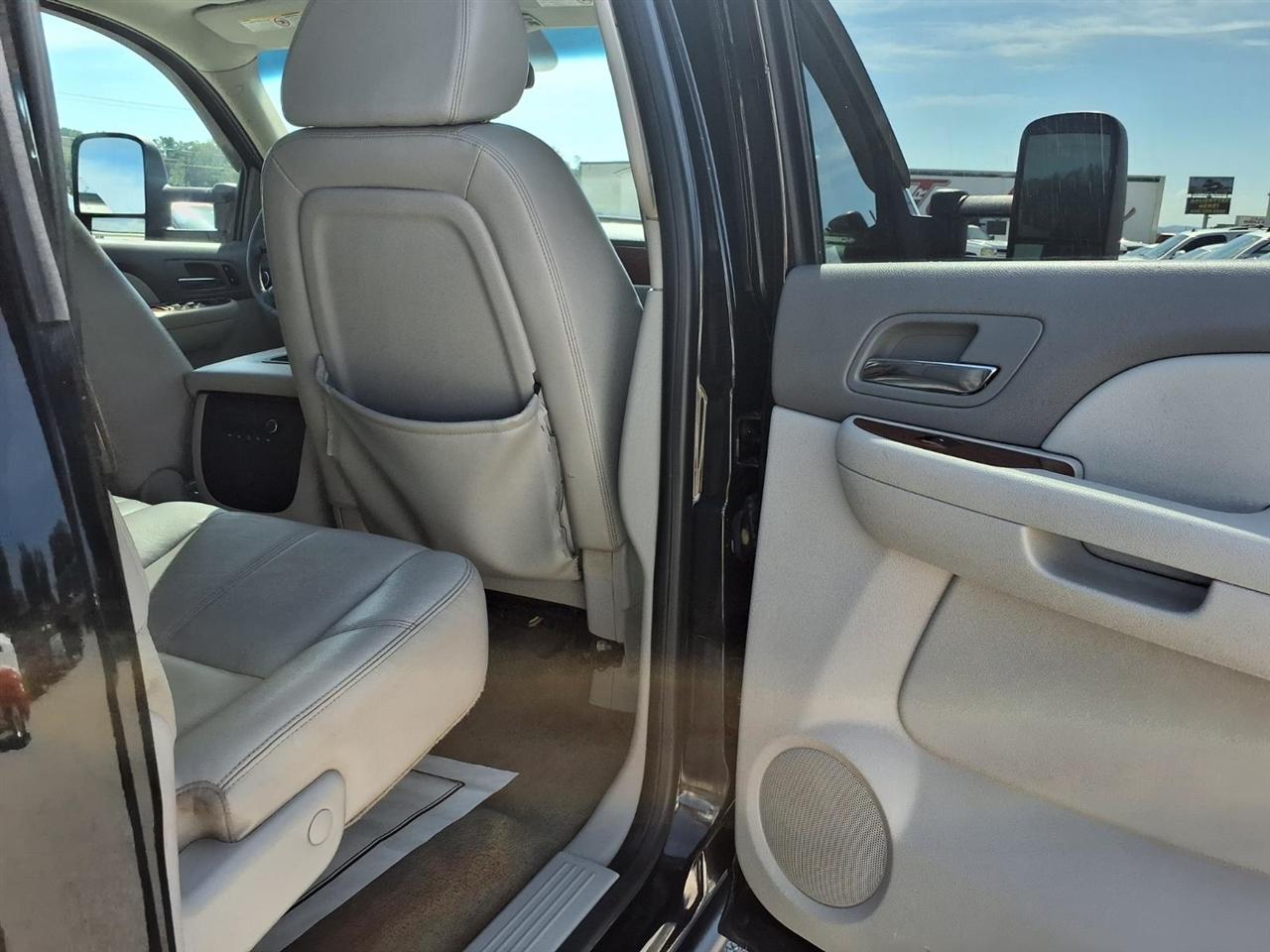 GMC Sierra 2500HD 4WD Crew Cab 153" SLT 2008