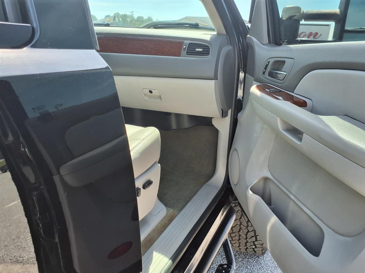 GMC Sierra 2500HD 4WD Crew Cab 153" SLT 2008