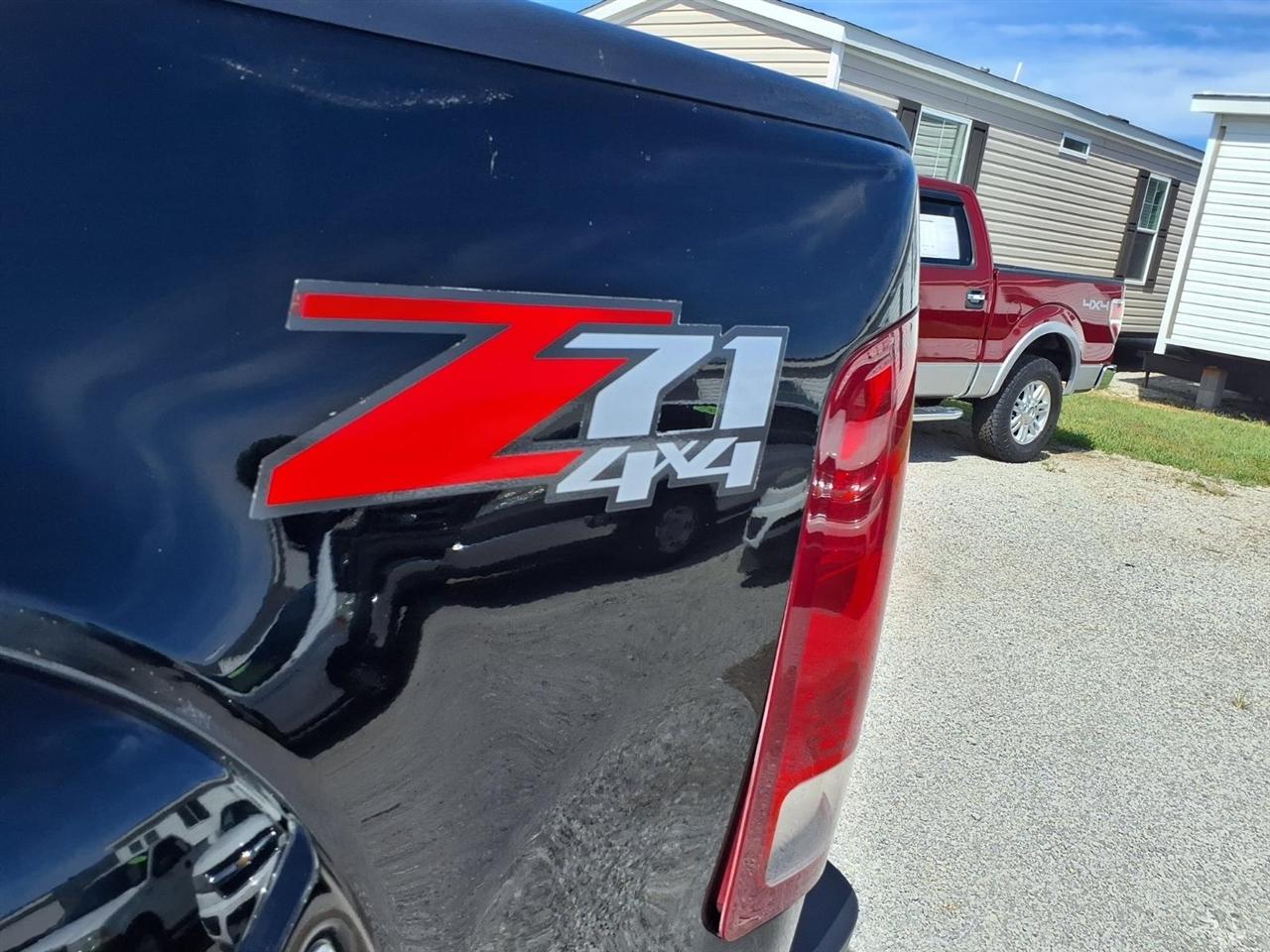 GMC Sierra 2500HD 4WD Crew Cab 153" SLT 2008