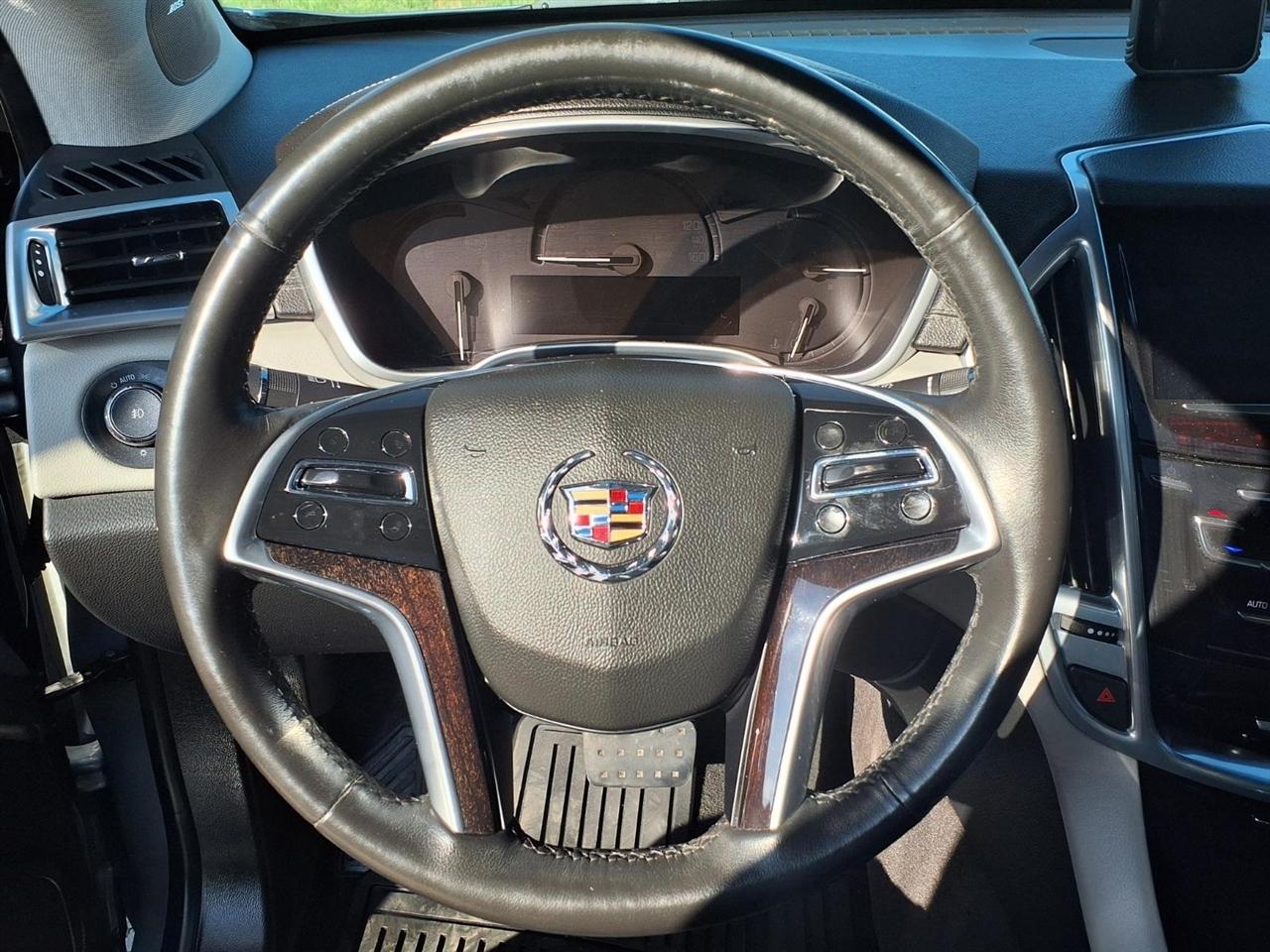 Cadillac SRX FWD 4dr Performance Collection 2013