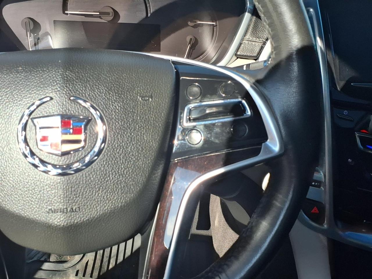 Cadillac SRX FWD 4dr Performance Collection 2013