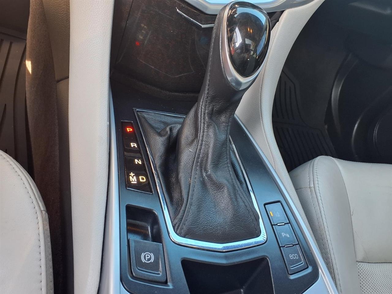 Cadillac SRX FWD 4dr Performance Collection 2013