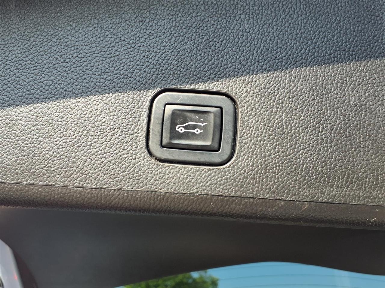 Cadillac SRX FWD 4dr Performance Collection 2013