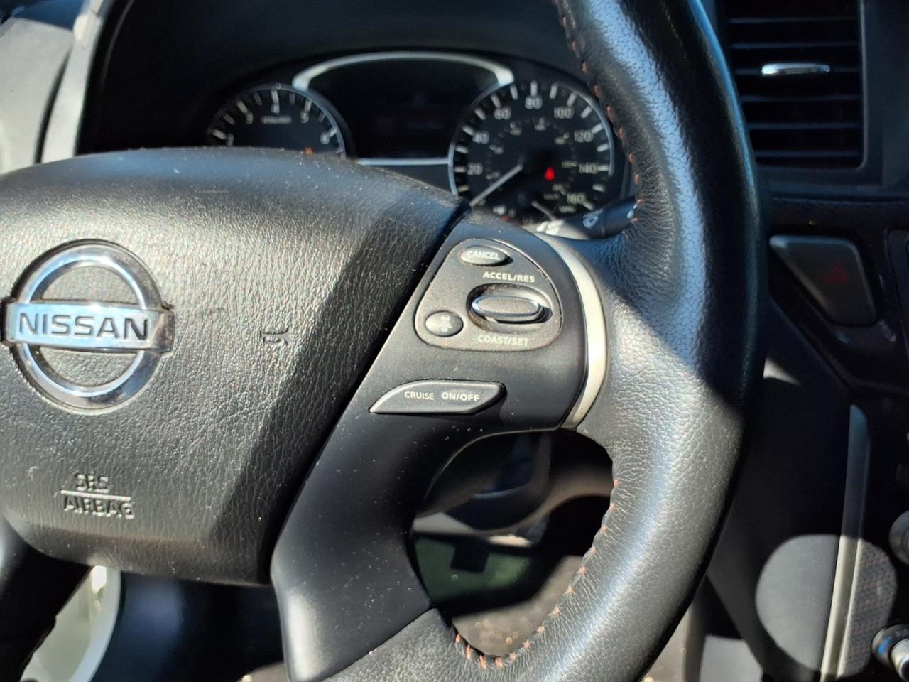 Nissan Pathfinder FWD SL 2020