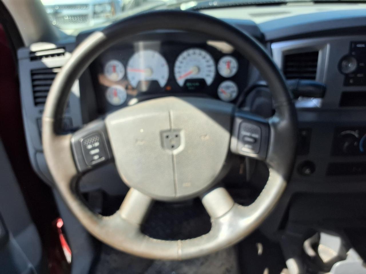 Dodge Ram 2500 4WD Quad Cab 140.5" SLT 2008