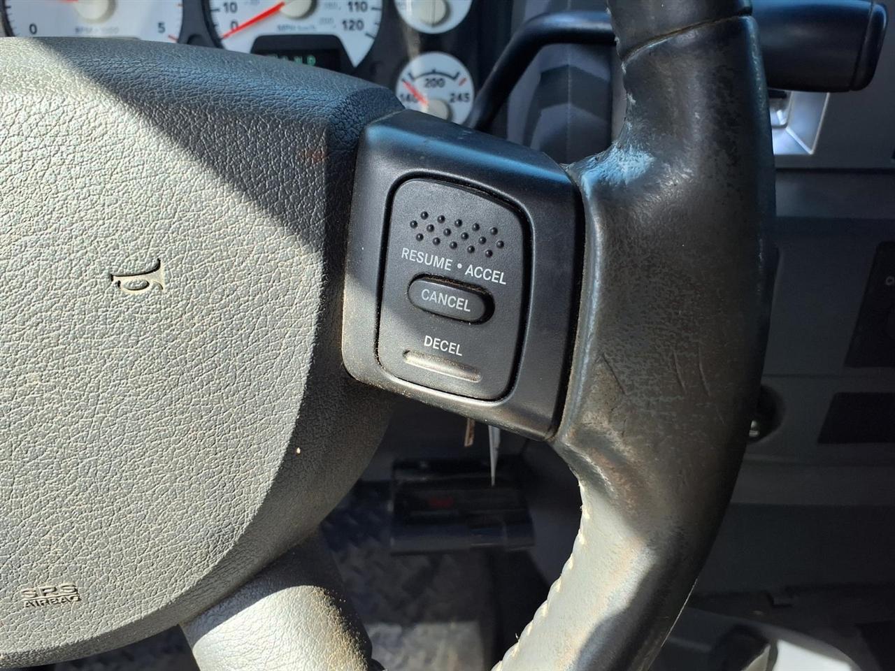 Dodge Ram 2500 4WD Quad Cab 140.5" SLT 2008