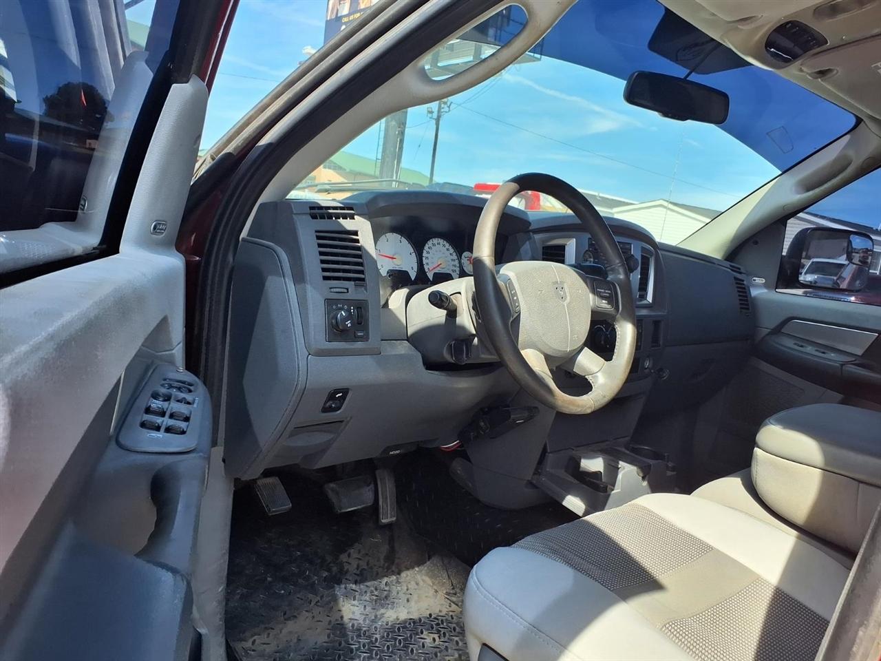 Dodge Ram 2500 4WD Quad Cab 140.5" SLT 2008