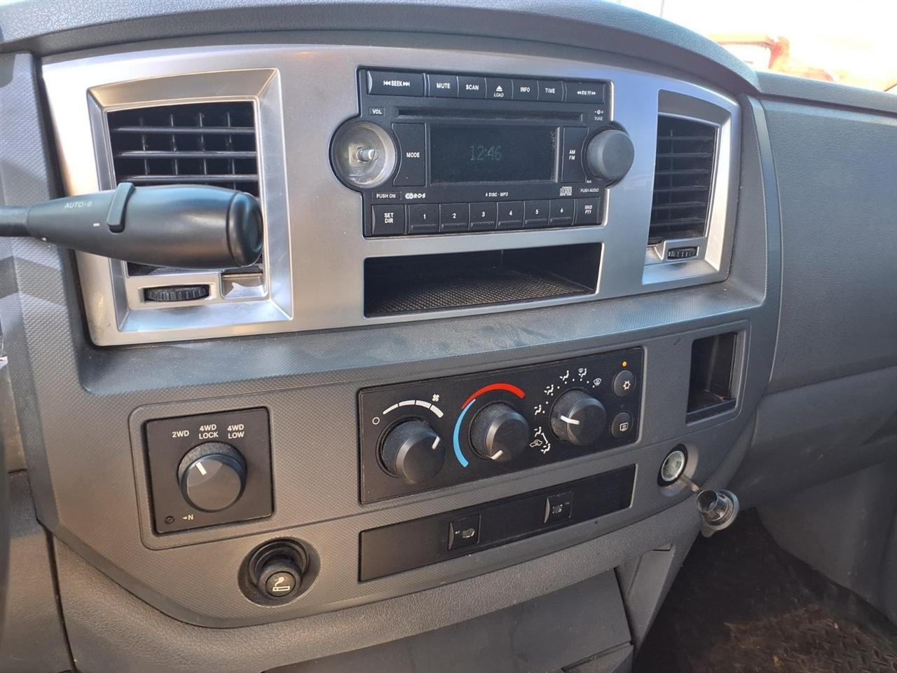 Dodge Ram 2500 4WD Quad Cab 140.5" SLT 2008