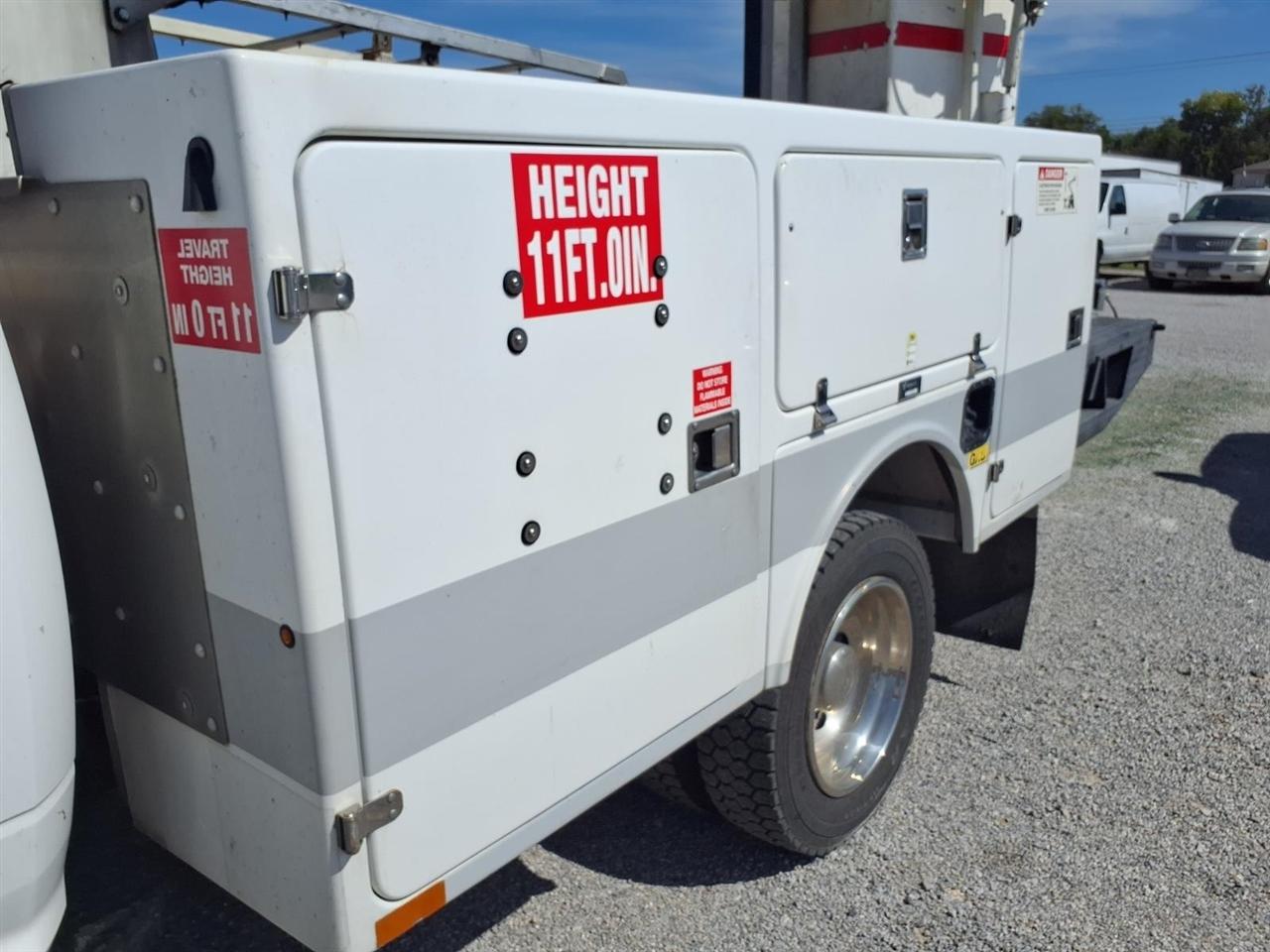 RAM 4500 2WD Reg Cab 144" WB 60" CA Tradesman 2014