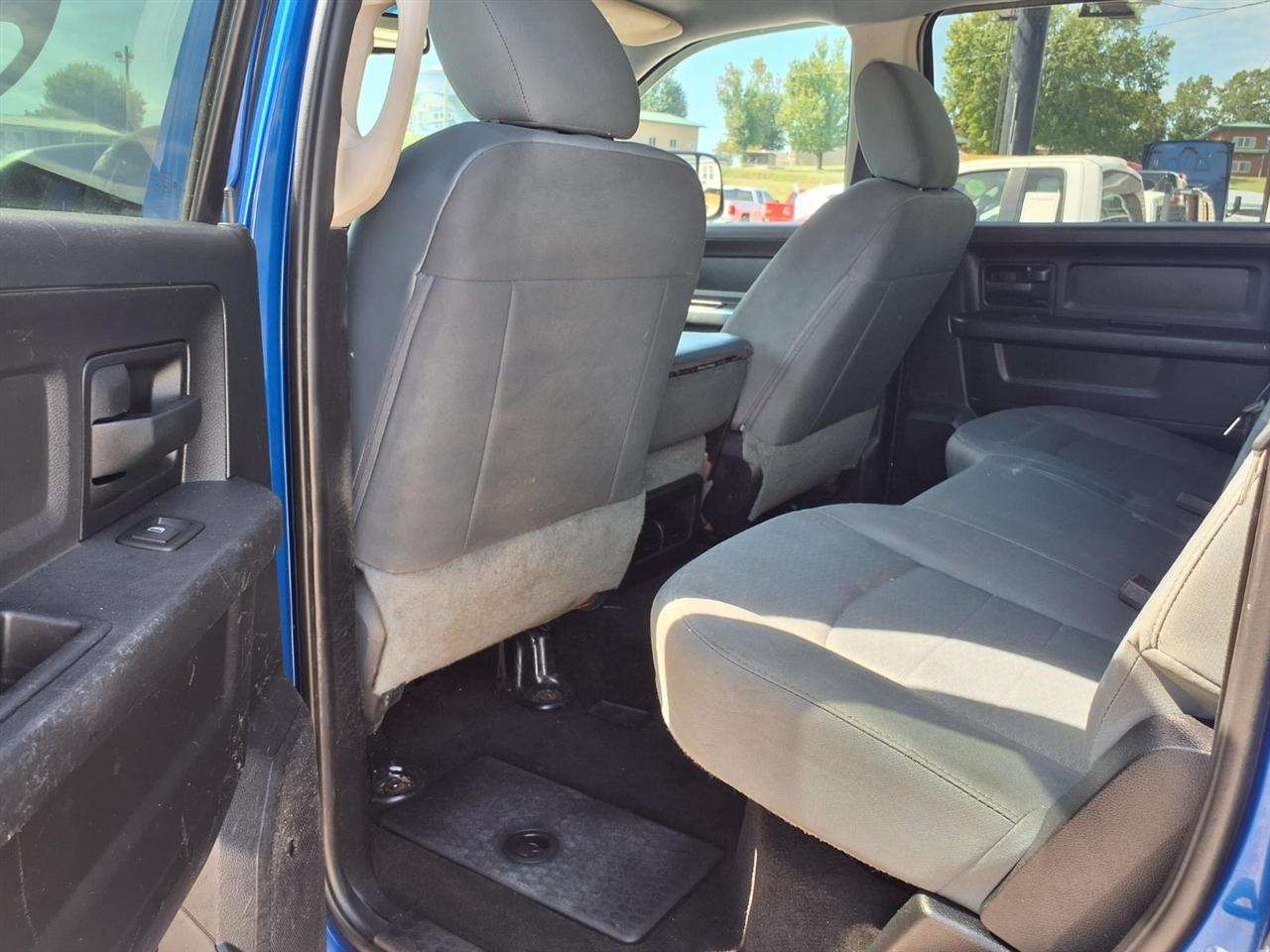 RAM 2500 4WD Crew Cab 149" Tradesman 2016