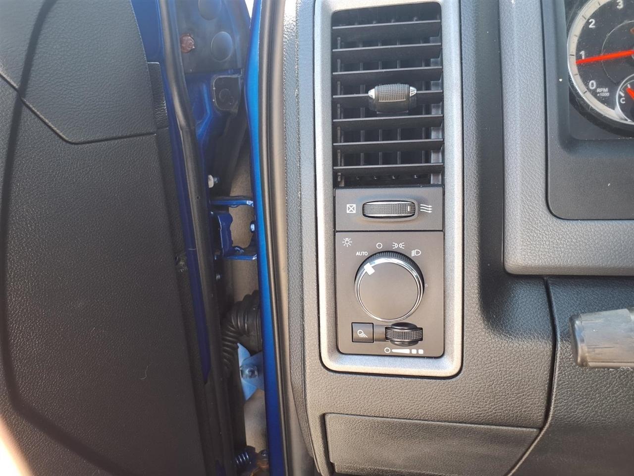 RAM 2500 4WD Crew Cab 149" Tradesman 2016