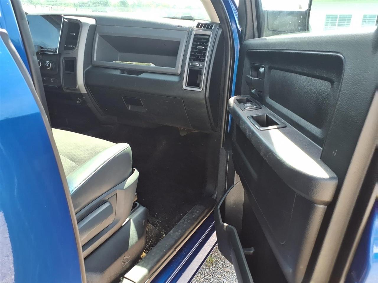 RAM 2500 4WD Crew Cab 149" Tradesman 2016