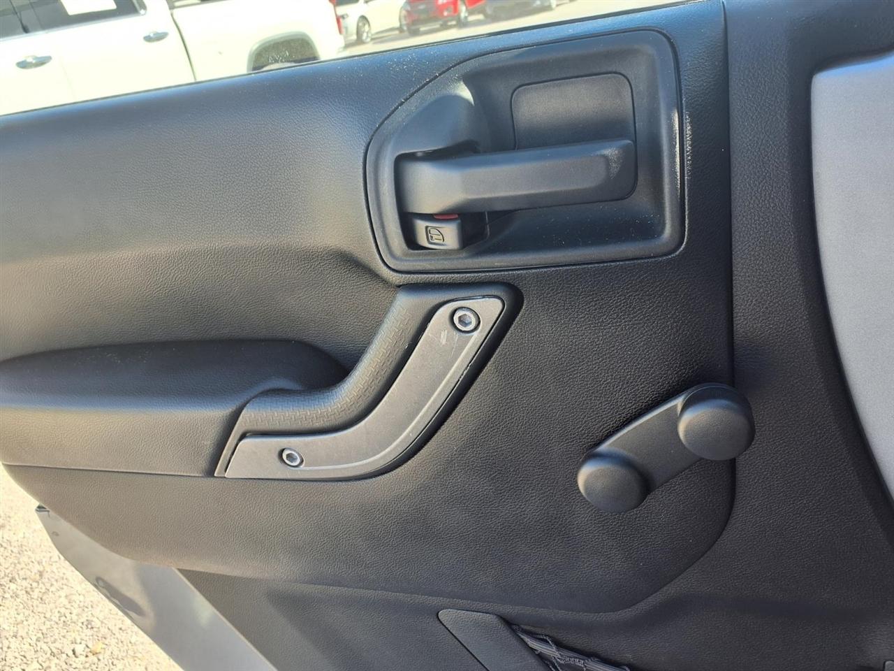 Jeep Wrangler Unlimited 4WD 4dr Sport 2015