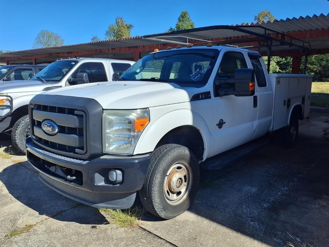 Ford Super Duty F-250 SRW 4WD SuperCab 158" XLT 2015