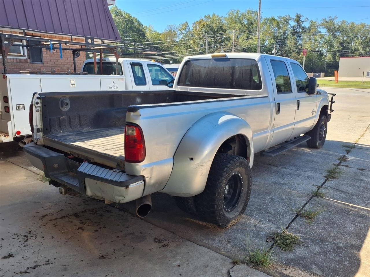 Ford Super Duty F-350 DRW 4WD Crew Cab 172" King Ranch 2012
