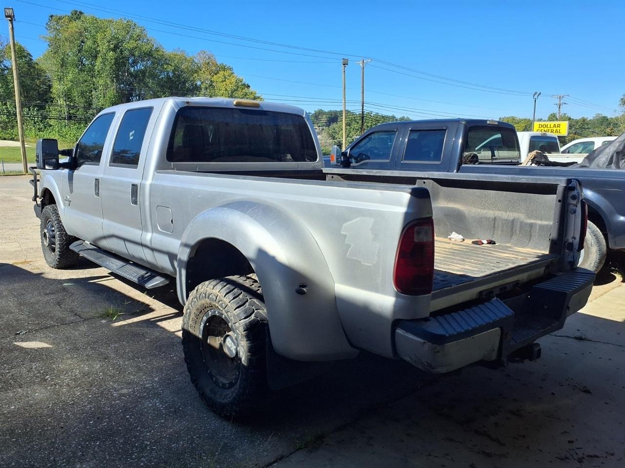 Ford Super Duty F-350 DRW 4WD Crew Cab 172" King Ranch 2012