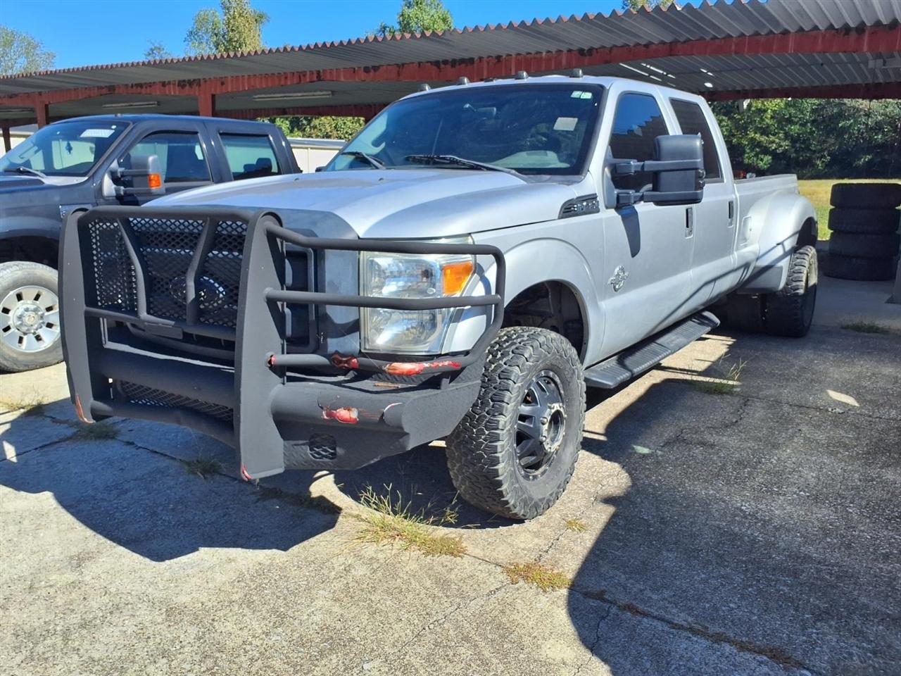 Ford Super Duty F-350 DRW 4WD Crew Cab 172" King Ranch 2012