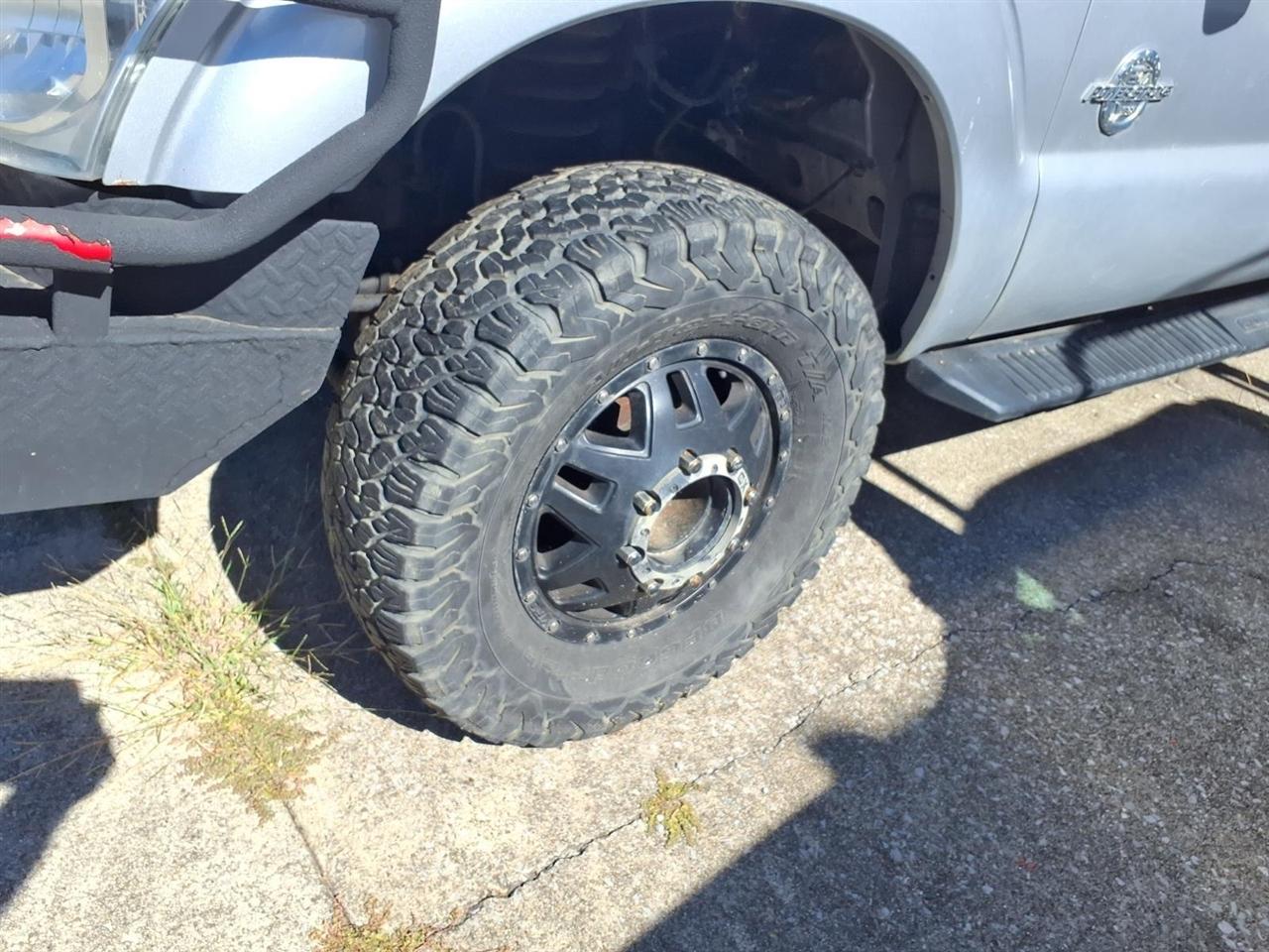 Ford Super Duty F-350 DRW 4WD Crew Cab 172" King Ranch 2012