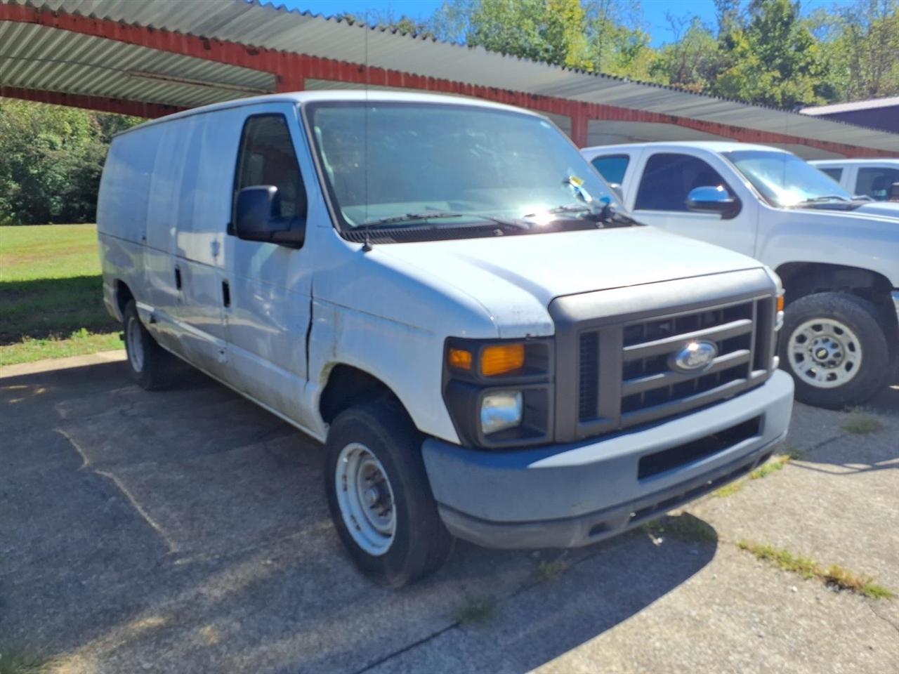 Ford Econoline Cargo Van E-150 Recreational 2011