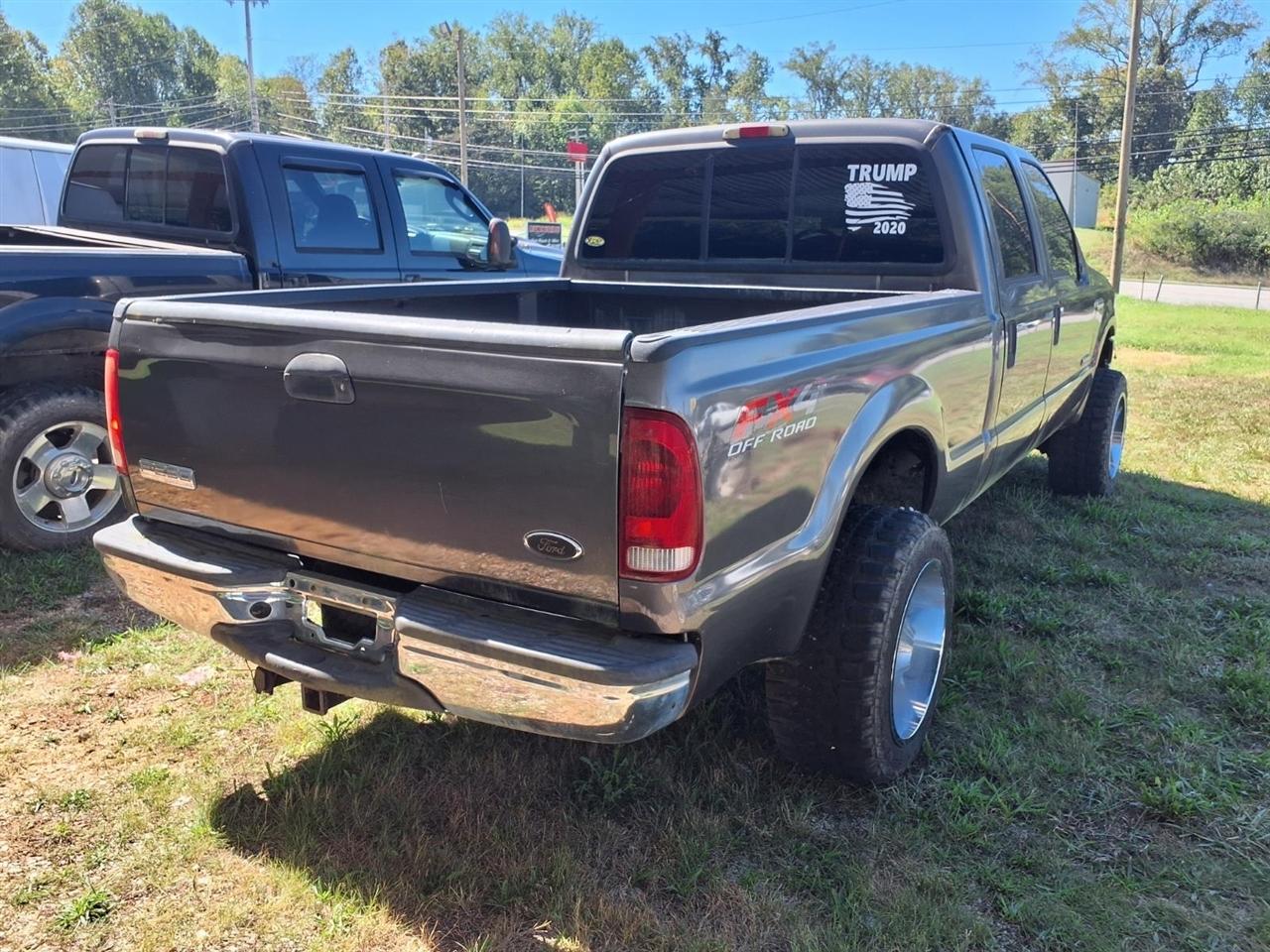 Ford Super Duty F-250 Crew Cab 156" Harley-Davidson 4WD 2005