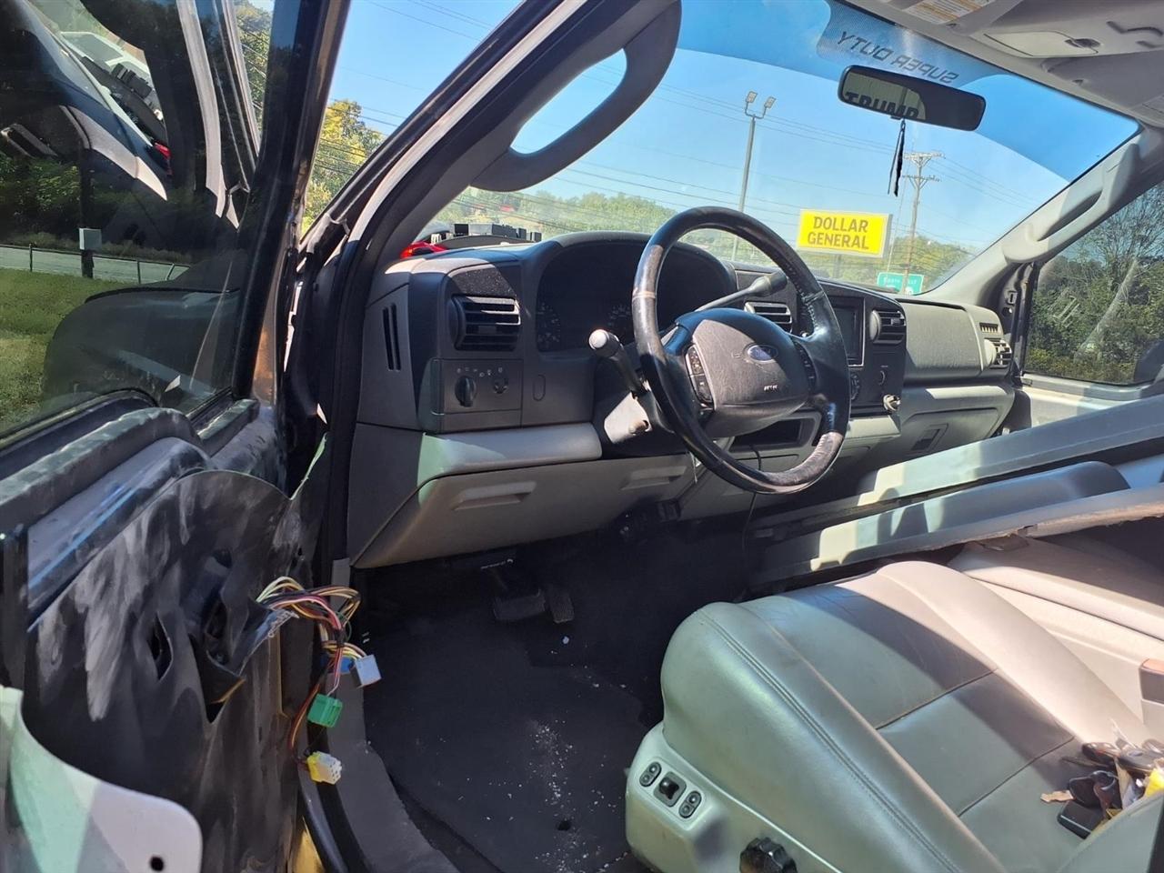 Ford Super Duty F-250 Crew Cab 156" Harley-Davidson 4WD 2005