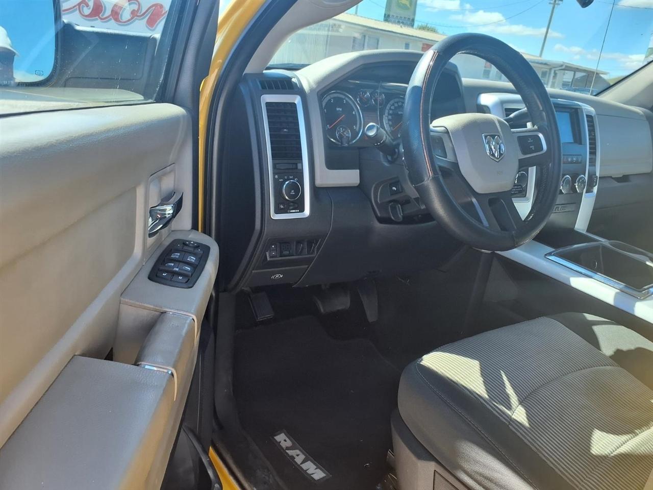 RAM 2500 4WD Crew Cab 149" Big Horn 2011