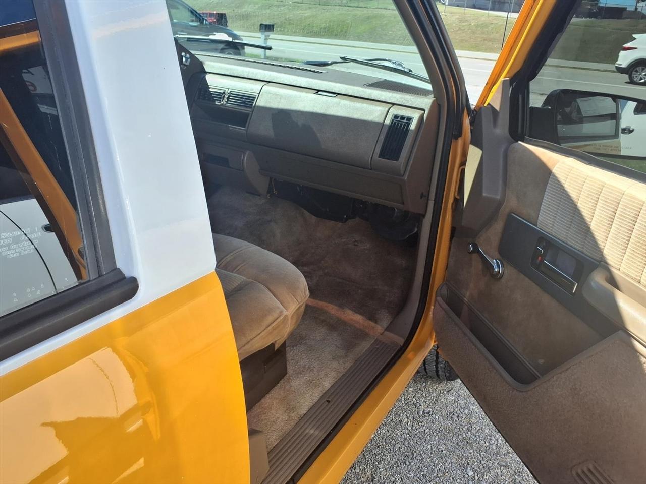 GMC Suburban 2500 1994