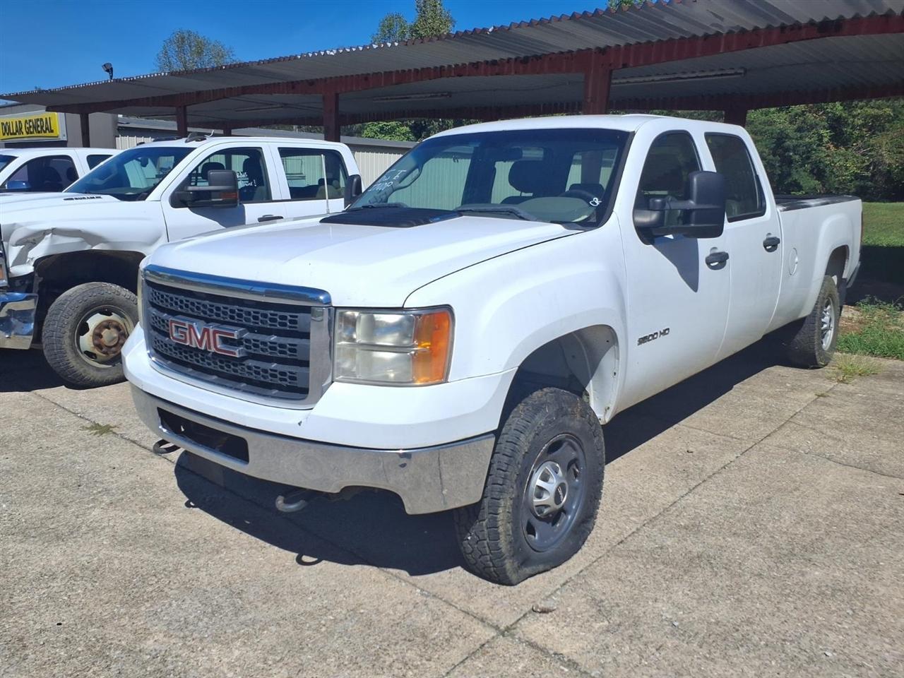 GMC Sierra 2500HD 2WD Crew Cab 167.7" Work Truck 2011