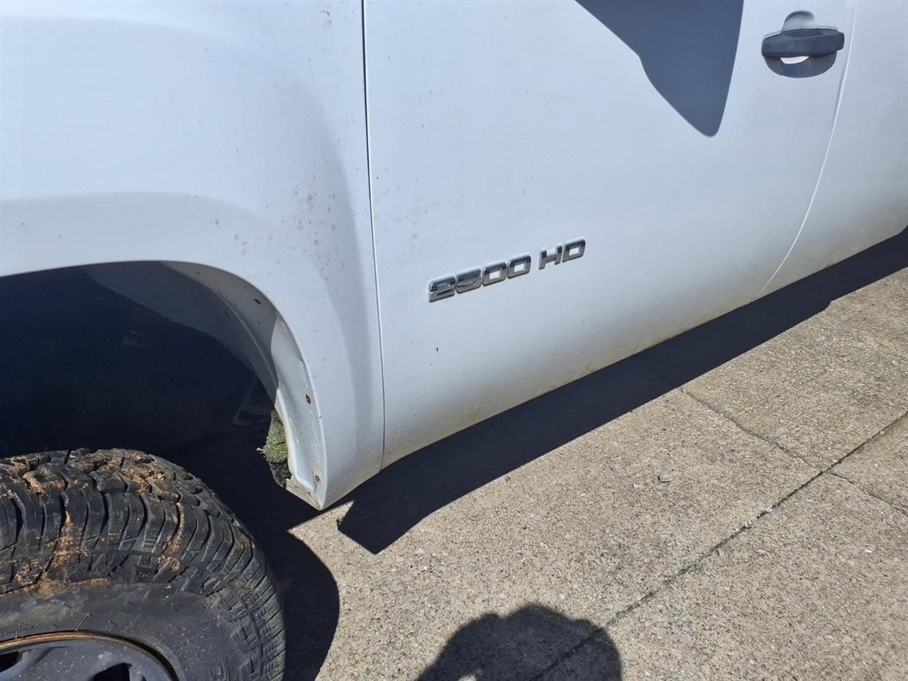 GMC Sierra 2500HD 2WD Crew Cab 167.7" Work Truck 2011