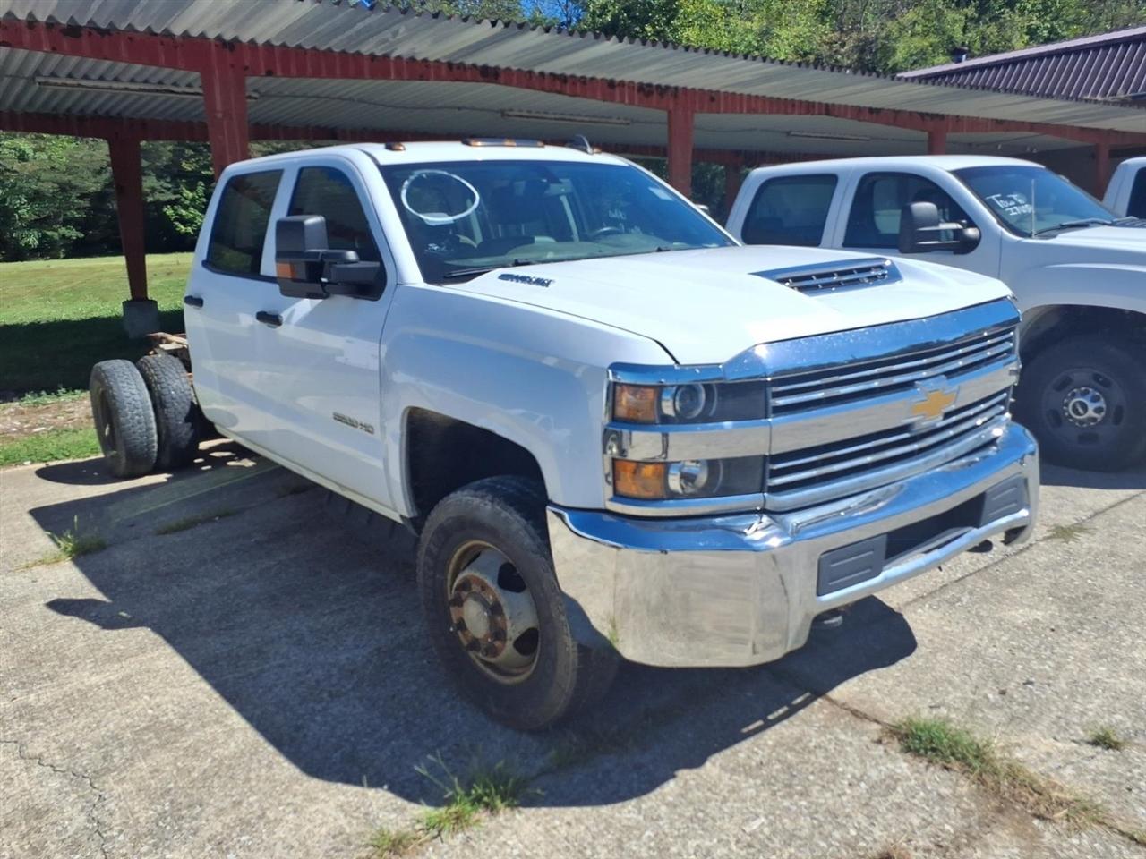 Chevrolet Silverado 3500HD 4WD Crew Cab 171.5" WB, 59.06" CA WT 2018