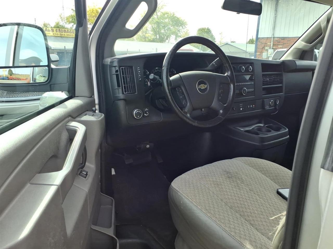 Chevrolet Express Passenger RWD 3500 155" LS 2023