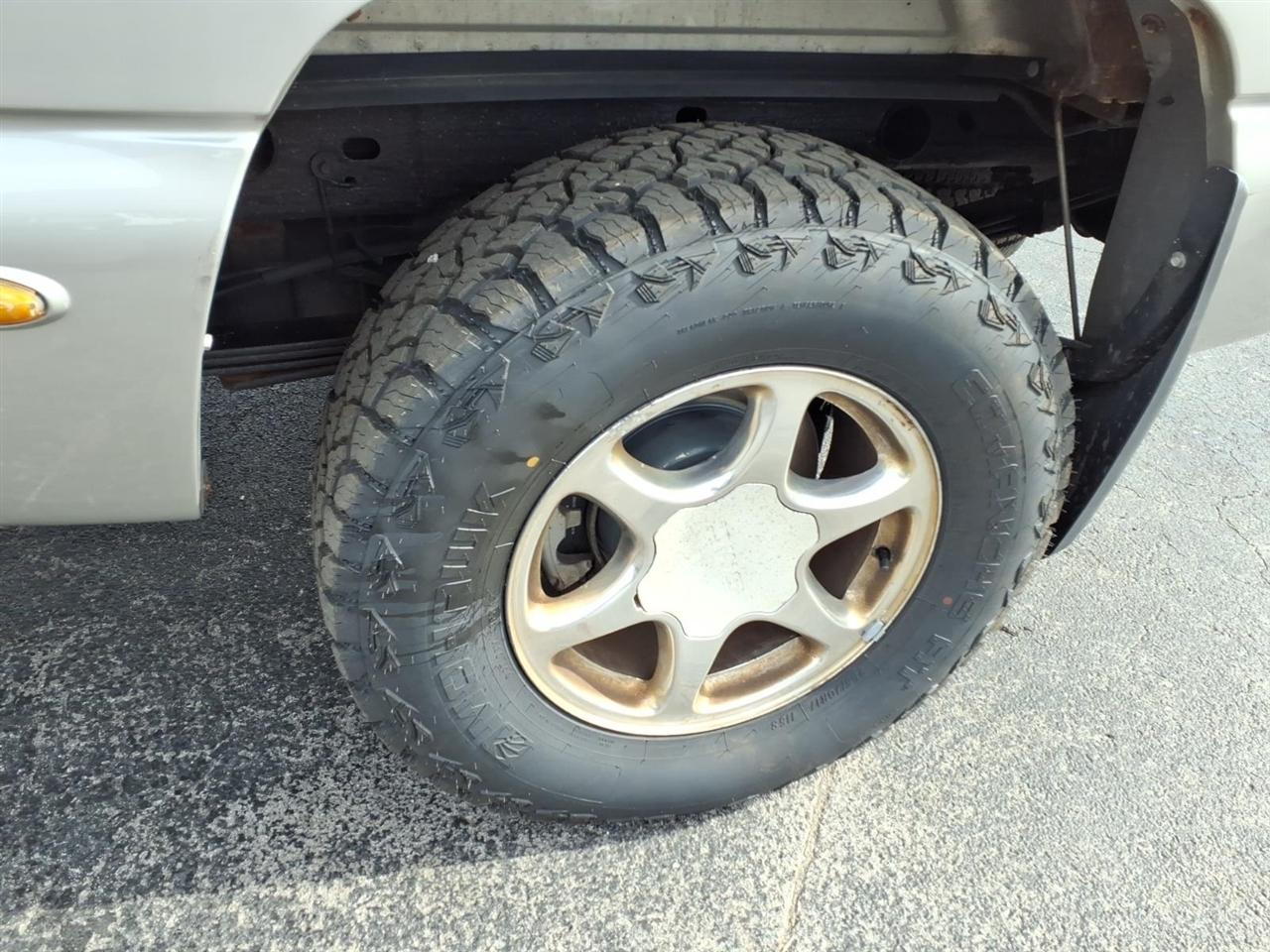 GMC Sierra Denali Ext Cab 143.5" WB 2004