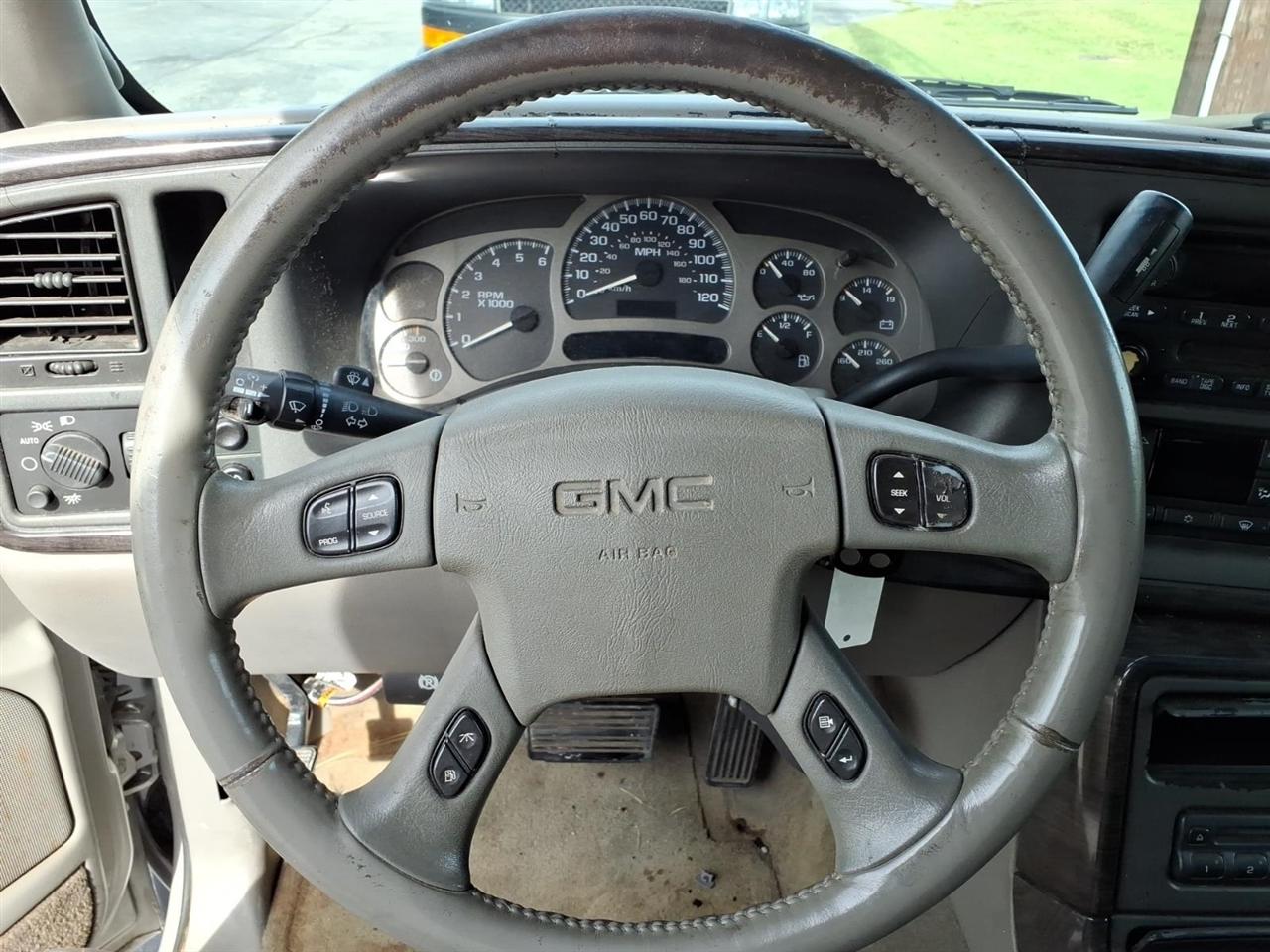 GMC Sierra Denali Ext Cab 143.5" WB 2004