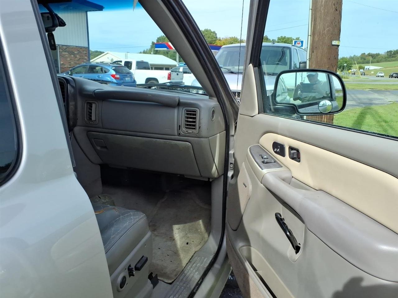 GMC Sierra Denali Ext Cab 143.5" WB 2004