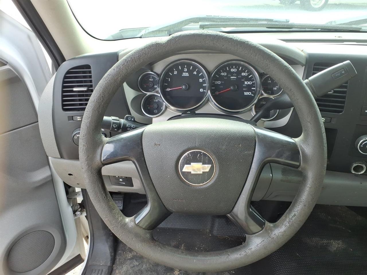 Chevrolet Silverado 3500HD 2WD Reg Cab 161.5" WB, 84.9" CA WT 2007