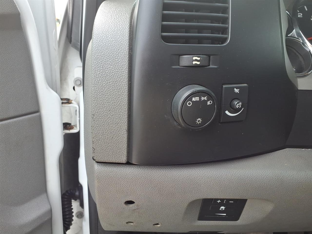 Chevrolet Silverado 3500HD 2WD Reg Cab 161.5" WB, 84.9" CA WT 2007