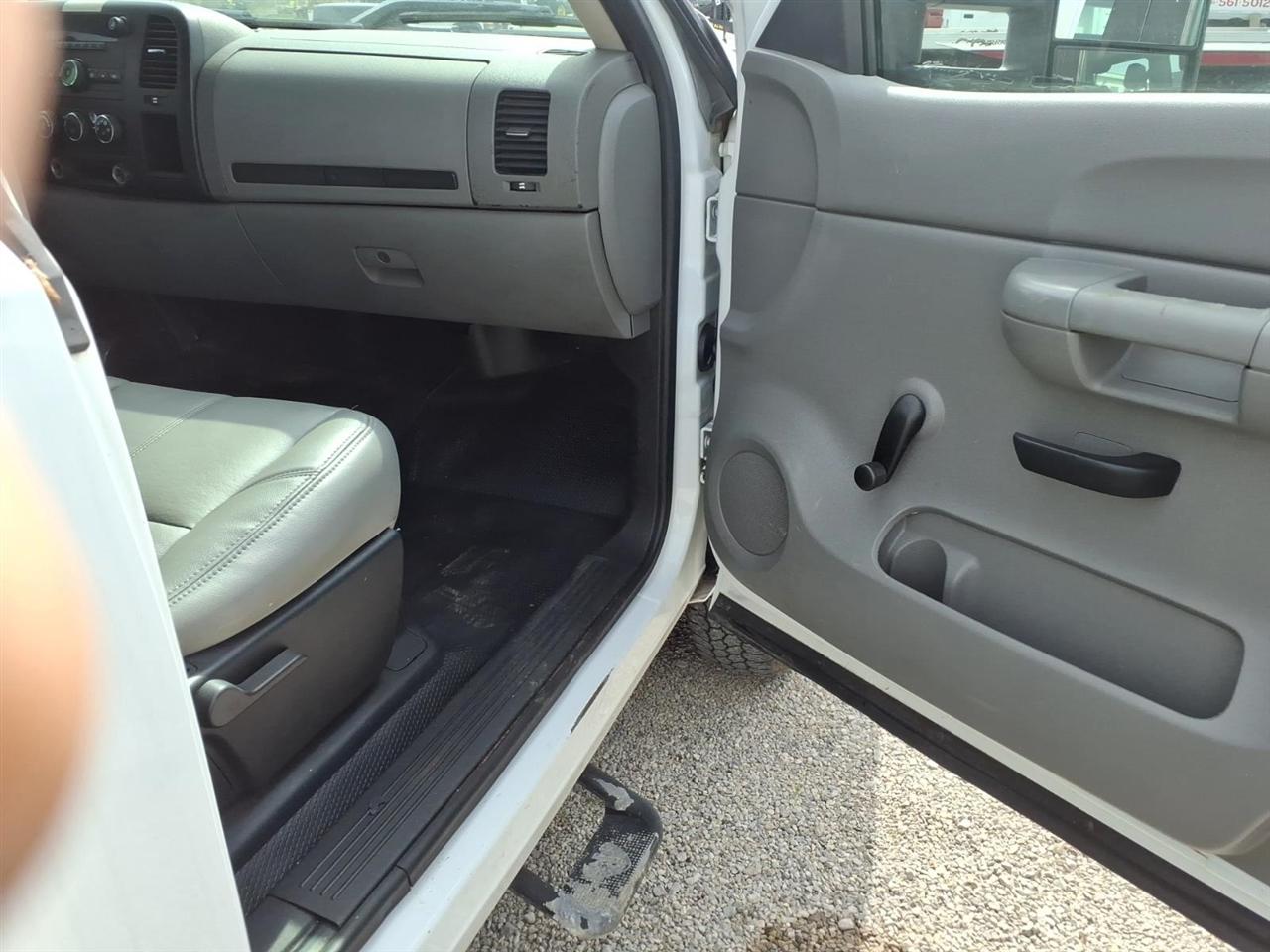 Chevrolet Silverado 3500HD 2WD Reg Cab 161.5" WB, 84.9" CA WT 2007