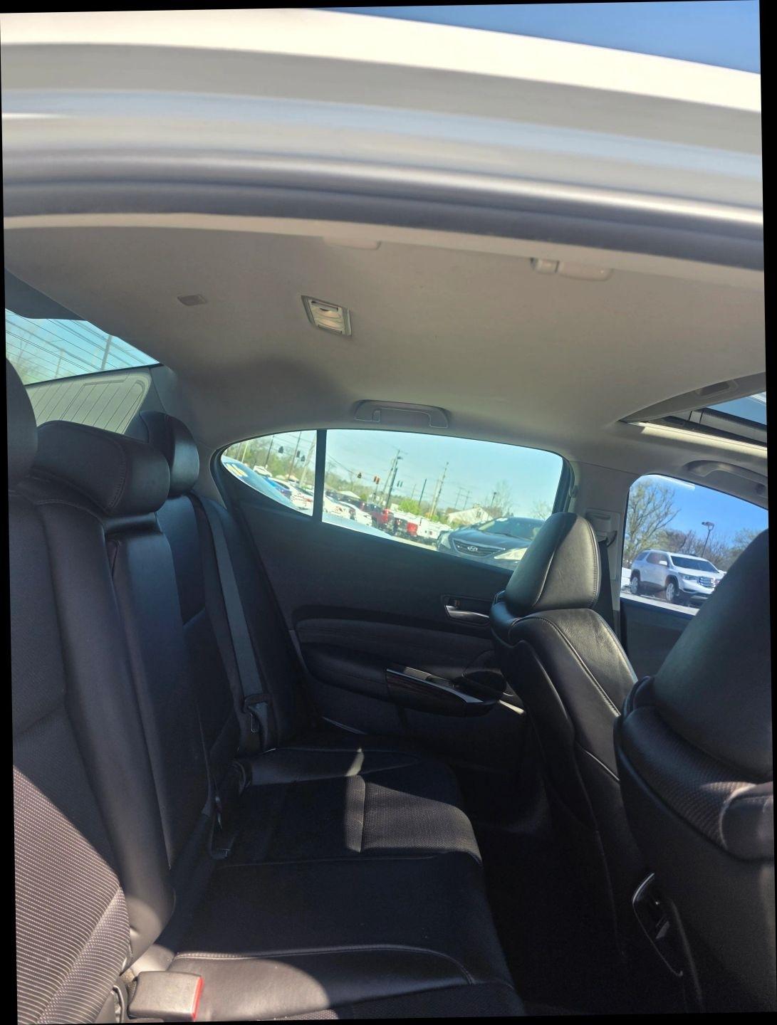 Acura TLX 9-Spd AT w/Advance Package 2015