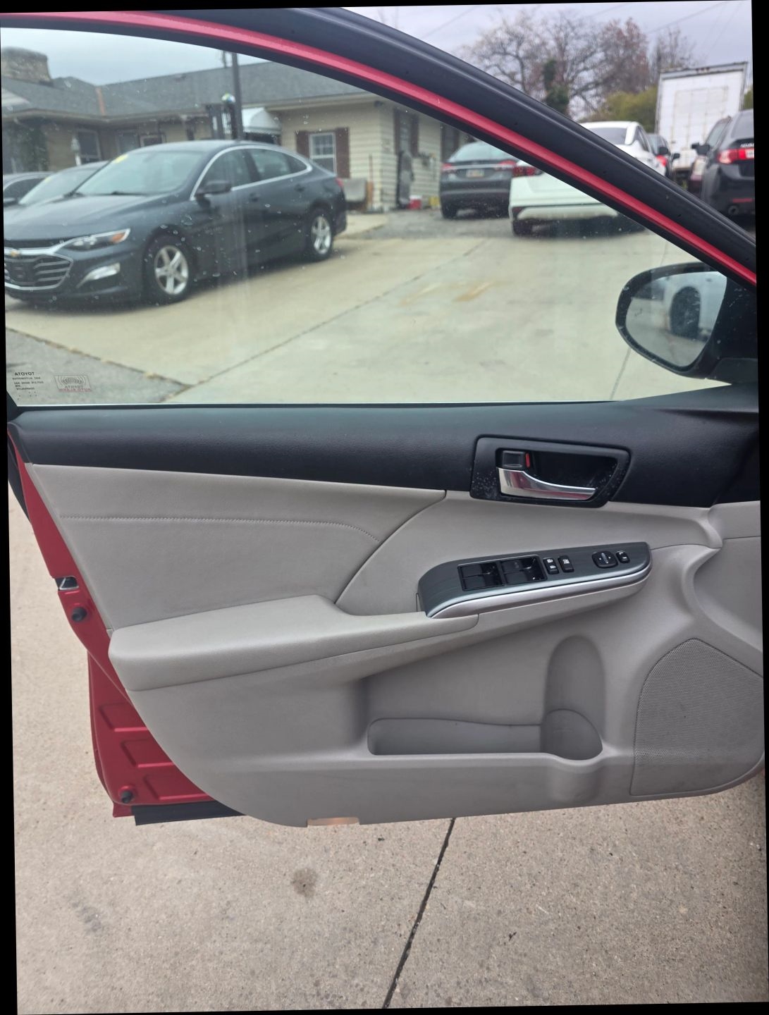 Toyota Camry Hybrid XLE 2014